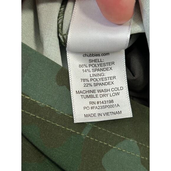 Chubbies 5.5 Inch Athletic Shorts Men Small Green Camo Print Lined NWOT - Picture 6 of 6